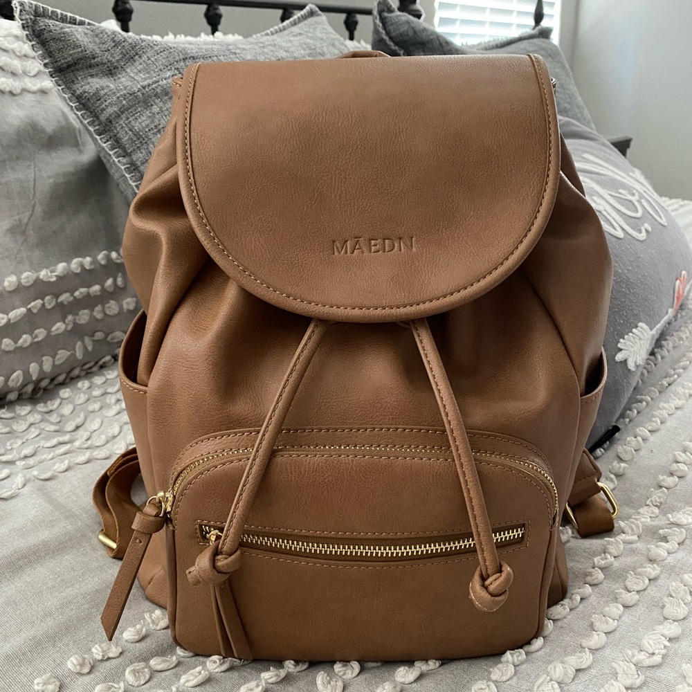Māedn Drawstring Bag